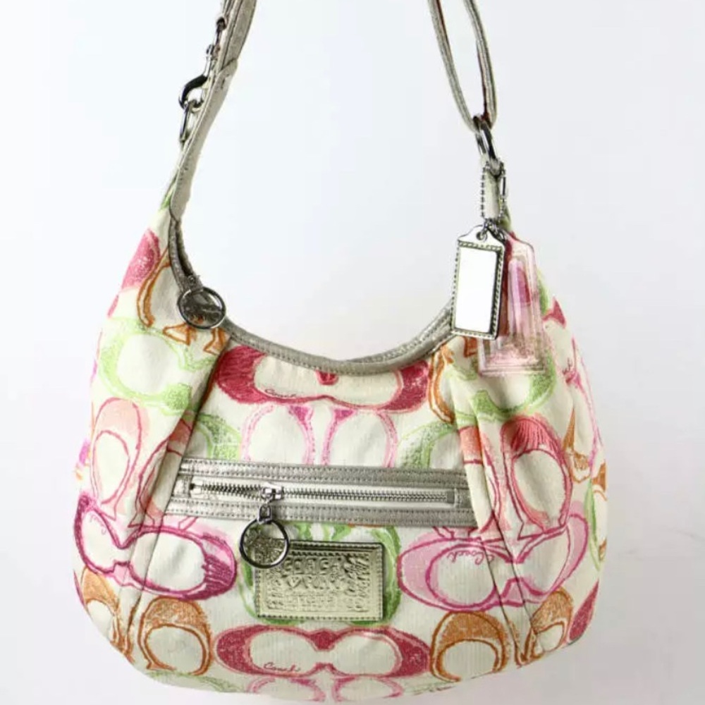 Coach White Multi-Color Signature Shoulder Bag🦋